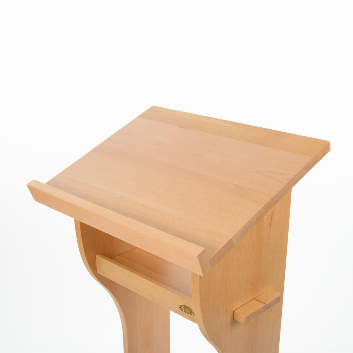 WOODEN FLOOR SHTENDER