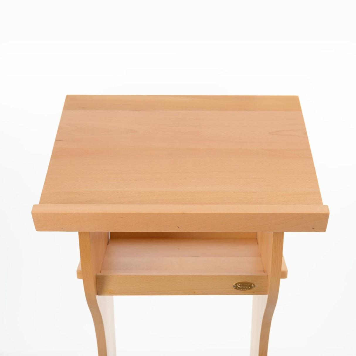 WOODEN FLOOR SHTENDER