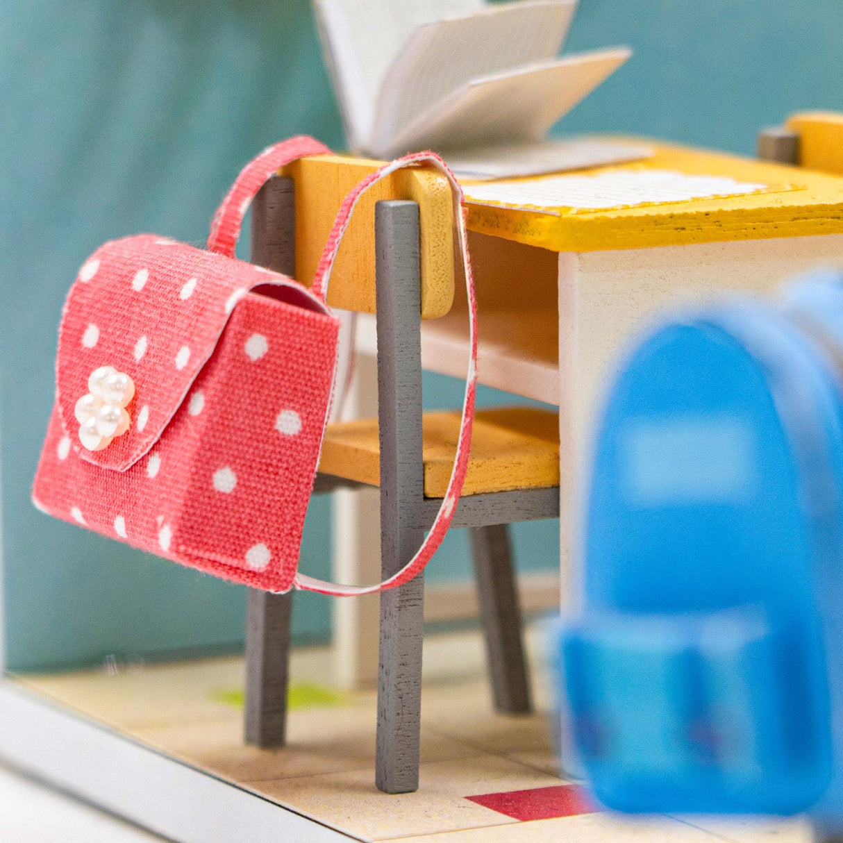 Colours Crafts Classroom