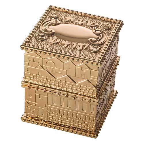 Metal Travel Size Candlesticks in a Box with cover 4X9 cm