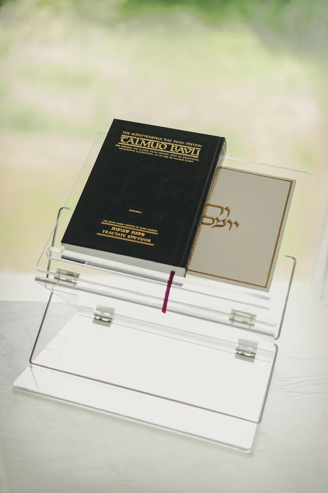 Two-Tier Foldable Leatherite Shtender - gold