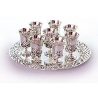 Set of 6 cups and pillows